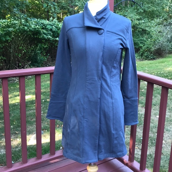 NEW! Zobha small grey front button jacket - Picture 2 of 12